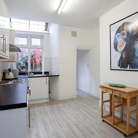 The Safari House - Your Ultimate Relaxation Destination Manchester Exteriör bild