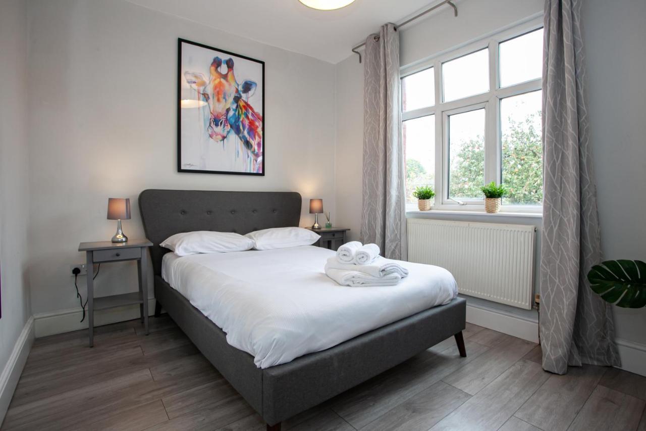 The Safari House - Your Ultimate Relaxation Destination Manchester Exteriör bild