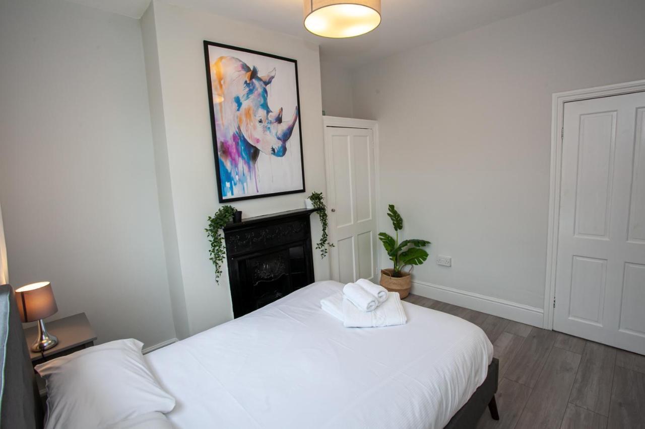 The Safari House - Your Ultimate Relaxation Destination Manchester Exteriör bild