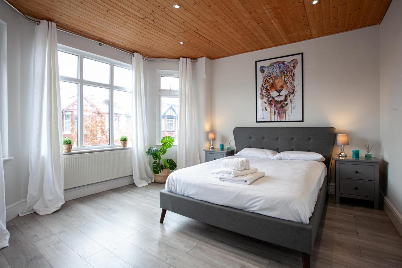 The Safari House - Your Ultimate Relaxation Destination Manchester Exteriör bild