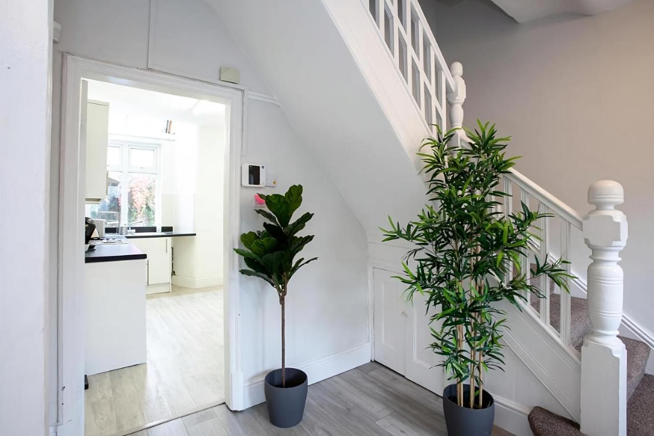 The Safari House - Your Ultimate Relaxation Destination Manchester Exteriör bild